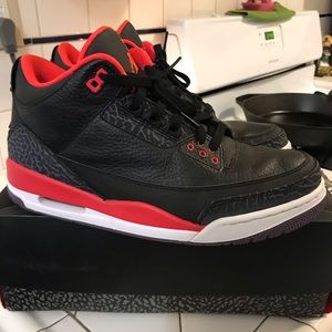 Used Jordan 3 bright crimson red size 9.5